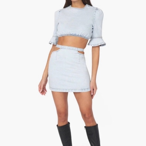 WeWoreWhat Dresses & Skirts - WeWoreWhat NWT Women’s denim cut out skirt, Med/Sm sizes. Waist belt adjustable